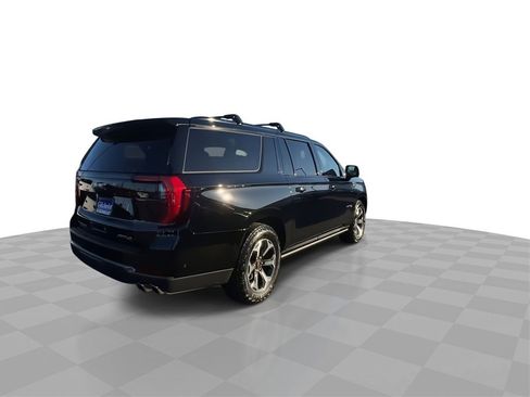 Used 2025 GMC Yukon XL AT4 Ultimate image 7