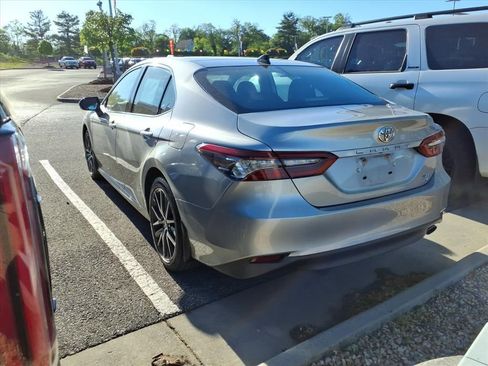 Certified 2021 Toyota Camry XLE AWD/4WD image 3