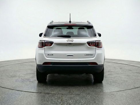 Used 2025 Jeep Compass Trailhawk AWD/4WD image 7
