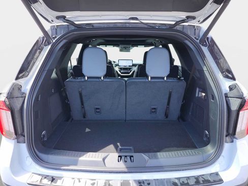 New 2026 Ford Explorer ST-Line w/ ST-Line Street Pack AWD/4WD image 17