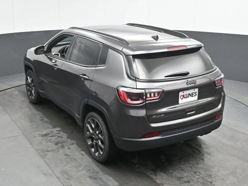 Used 2021 Jeep Compass Latitude w/ Sun and Sound Group AWD/4WD image 39