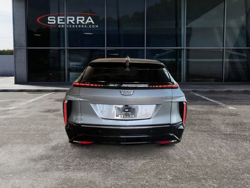 Used 2024 Cadillac Lyriq Luxury AWD/4WD image 3