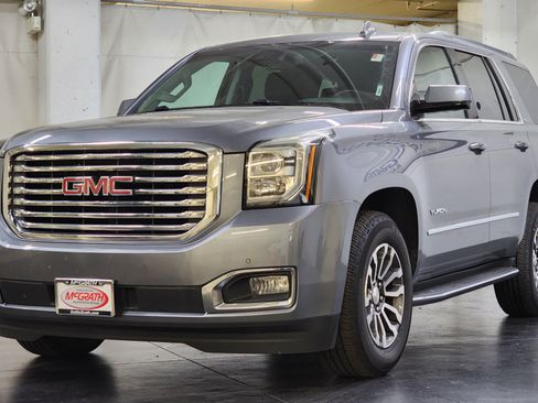 Used 2018 GMC Yukon SLT w/ Premium Edition AWD/4WD image 11