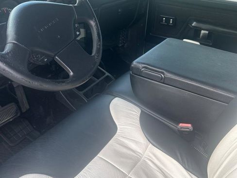 Used 1993 Dodge D/W Truck 250 AWD/4WD image 15