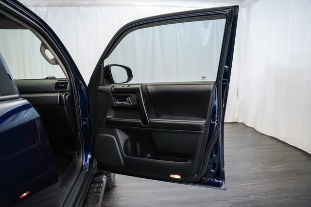 Used 2016 Toyota 4Runner Trail AWD/4WD image 17
