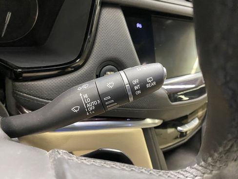 Used 2019 Cadillac XT5 Premium Luxury image 29