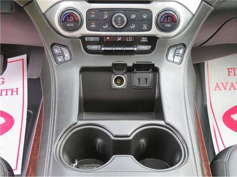 Used 2020 GMC Yukon SLT w/ Open Road Package image 34