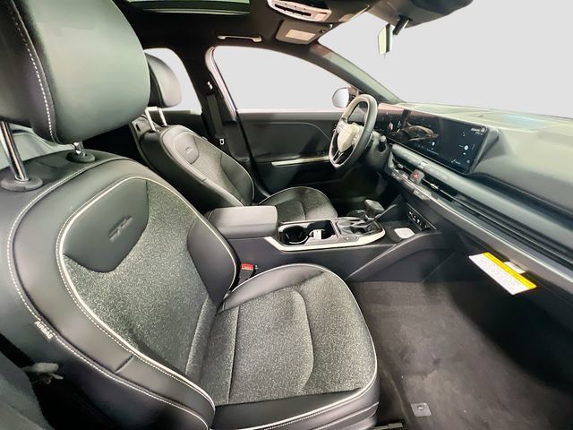 New 2025 Kia K4 GT-Line w/ GT-Line Sunroof Package FWD image 28