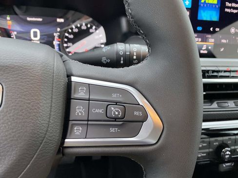 New 2026 Jeep Compass Limited image 13