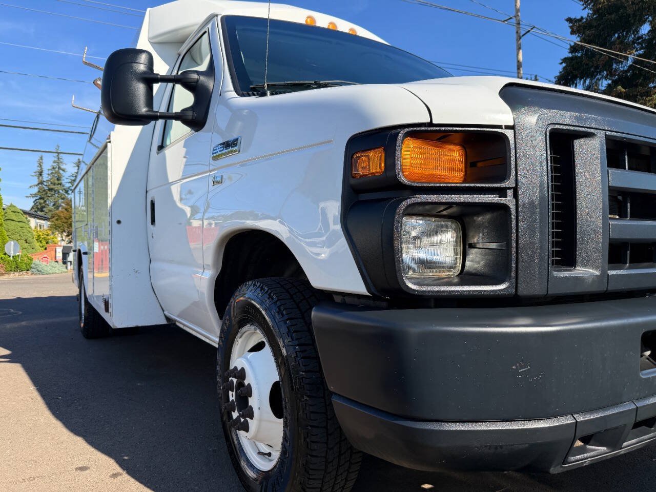 Used 2013 Ford E-350 and Econoline 350 Super Duty RWD image 37