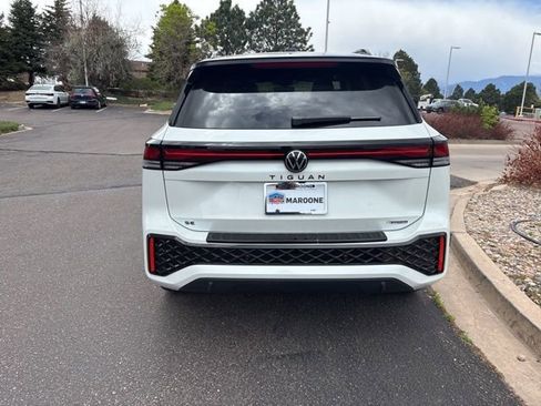 New 2026 Volkswagen Tiguan SE R-Line AWD/4WD image 5