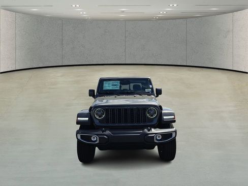 New 2026 Jeep Gladiator Sport AWD/4WD image 2
