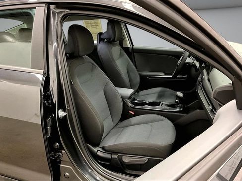 Used 2025 Kia K4 FWD image 29