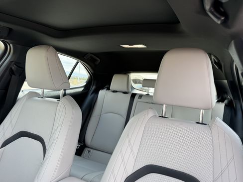 Certified 2024 Lexus UX 250h F Sport FWD image 19