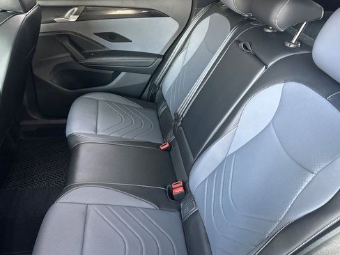 New 2026 Volkswagen Tiguan SE R-Line AWD/4WD image 10