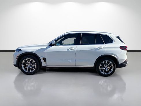 New 2026 BMW X5 xDrive40i w/ Parking Assistance Package image 6