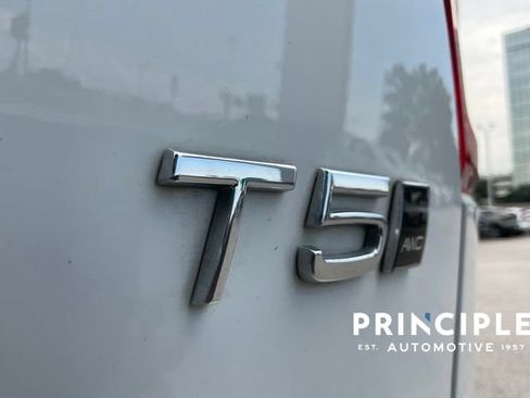 Used 2020 Volvo XC40 T5 Momentum w/ Protection Package Premier AWD/4WD image 22
