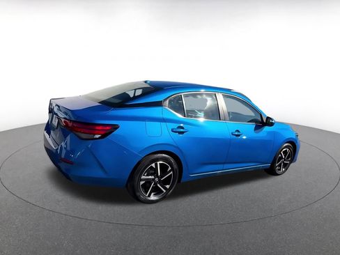 Used 2025 Nissan Sentra SV image 13