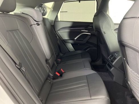 New 2025 Audi Q5 Premium Plus image 16
