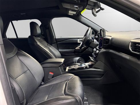 Used 2023 Ford Explorer ST w/ Technology Package image 15