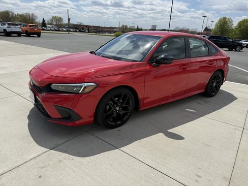 Used 2023 Honda Civic Sport image 4
