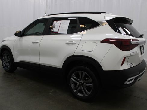 Used 2021 Kia Seltos S FWD image 8