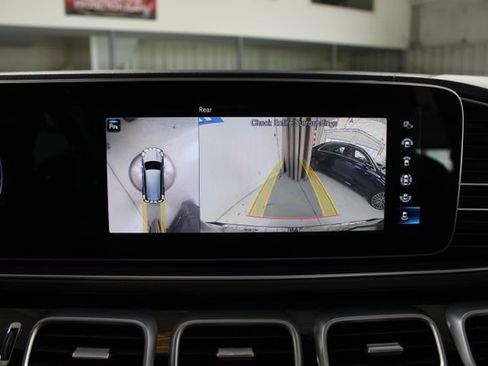 Used 2022 Mercedes-Benz GLS 450 4MATIC image 30