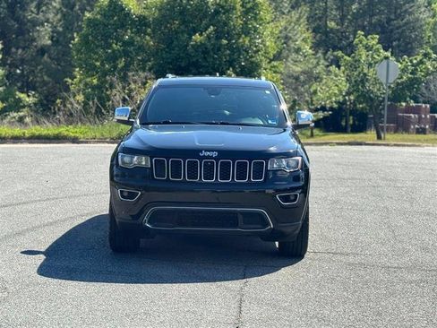Used 2017 Jeep Grand Cherokee Limited AWD/4WD image 9