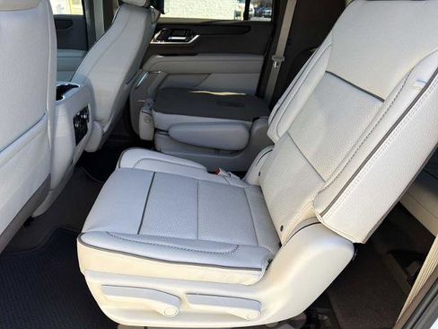New 2026 GMC Yukon XL Denali w/ Denali Reserve Package image 23