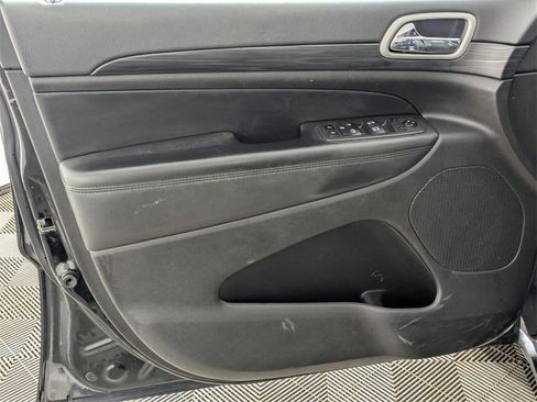 Used 2021 Jeep Grand Cherokee Laredo X image 13