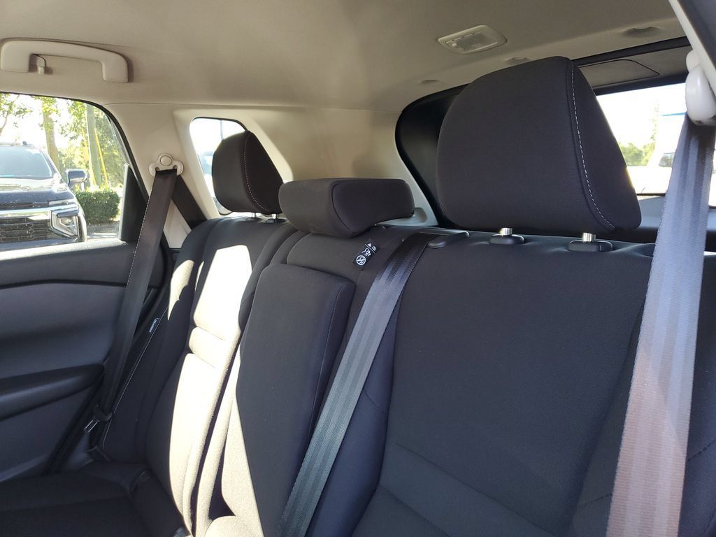 Used 2024 Nissan Rogue S AWD/4WD image 11