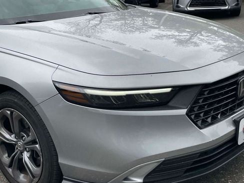Used 2023 Honda Accord EX image 11