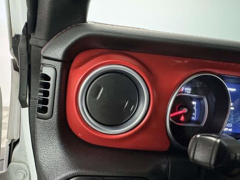 Used 2021 Jeep Wrangler Unlimited Rubicon image 28