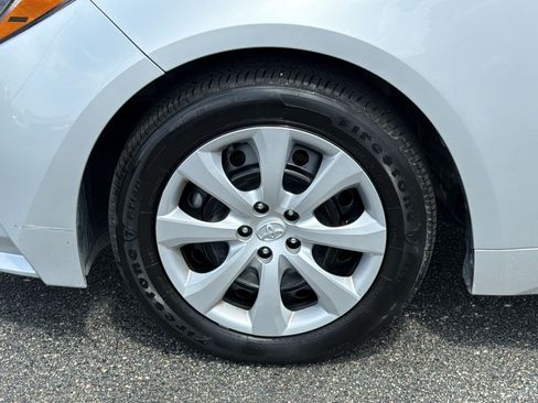 Used 2023 Toyota Corolla LE FWD image 13