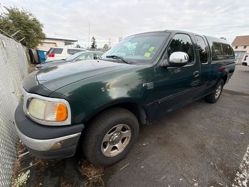 Used 2002 Ford F150 XLT RWD image 2