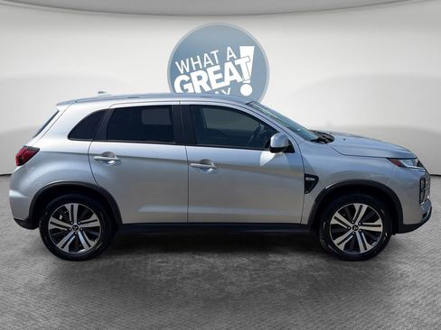 Used 2021 Mitsubishi Outlander Sport ES image 2