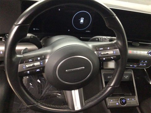 Used 2024 Hyundai Kona SEL w/ Convenience Package image 17