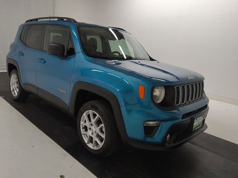 Used 2022 Jeep Renegade Latitude AWD/4WD image 13