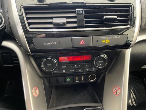 Used 2025 Mitsubishi Eclipse Cross SE image 36