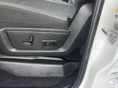 Used 2024 RAM 2500 Big Horn w/ Bed Utility Group image 33