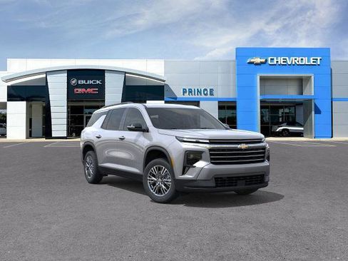 New 2026 Chevrolet Traverse LT w/ Driver Confidence Package image 1