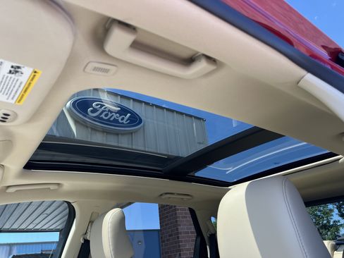 Used 2023 Ford Edge SEL w/ Convenience Package AWD/4WD image 12