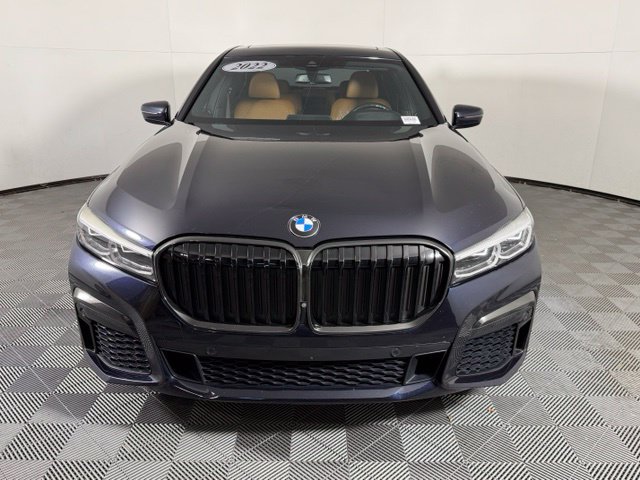 Used 2022 BMW 740i w/ M Sport Package RWD image 10