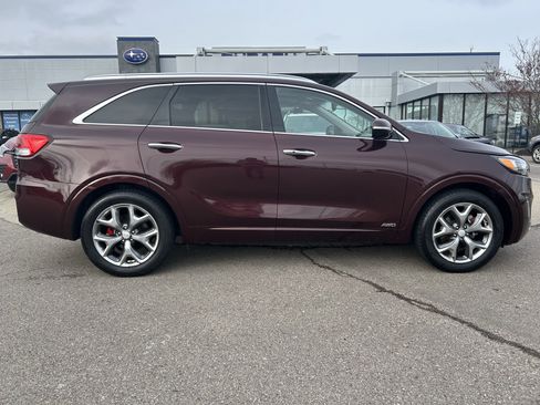 Used 2016 Kia Sorento SX image 8