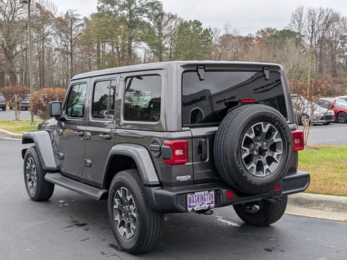 New 2026 Jeep Wrangler Unlimited Sahara AWD/4WD image 8