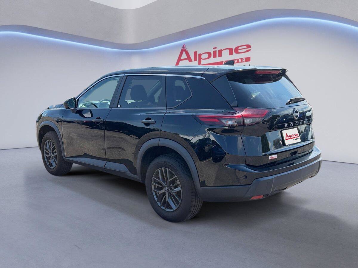 Used 2024 Nissan Rogue S FWD image 3