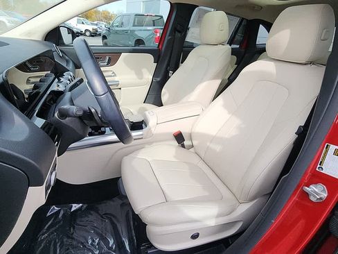 Used 2022 Mercedes-Benz GLA 250 4MATIC image 10