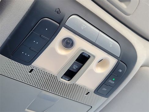 Used 2010 Acura TL w/ Technology Package image 23