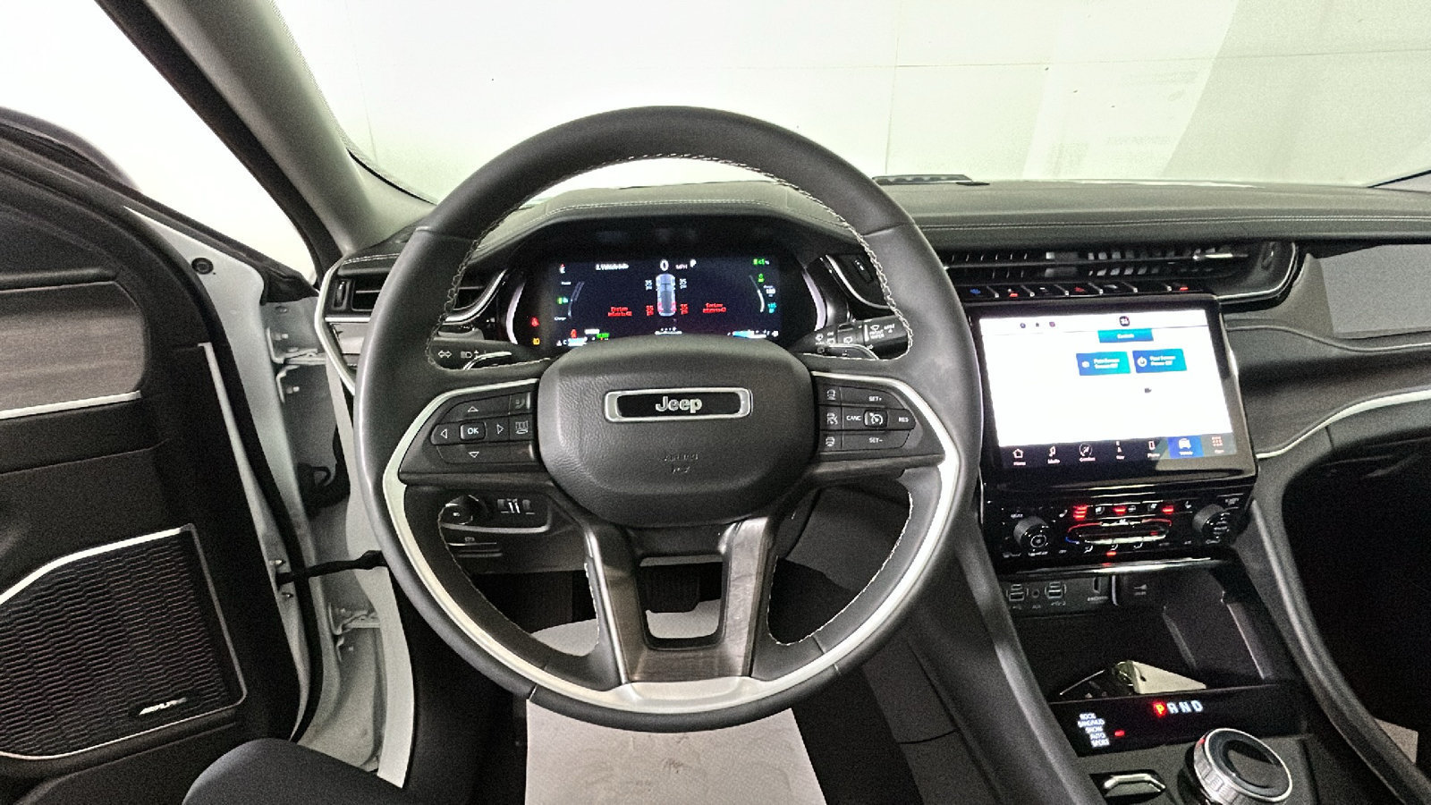 Used 2022 Jeep Grand Cherokee Limited 4xe w/ Luxury Tech Group II AWD/4WD image 18
