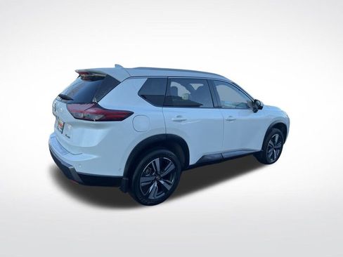 Certified 2025 Nissan Rogue SL image 42